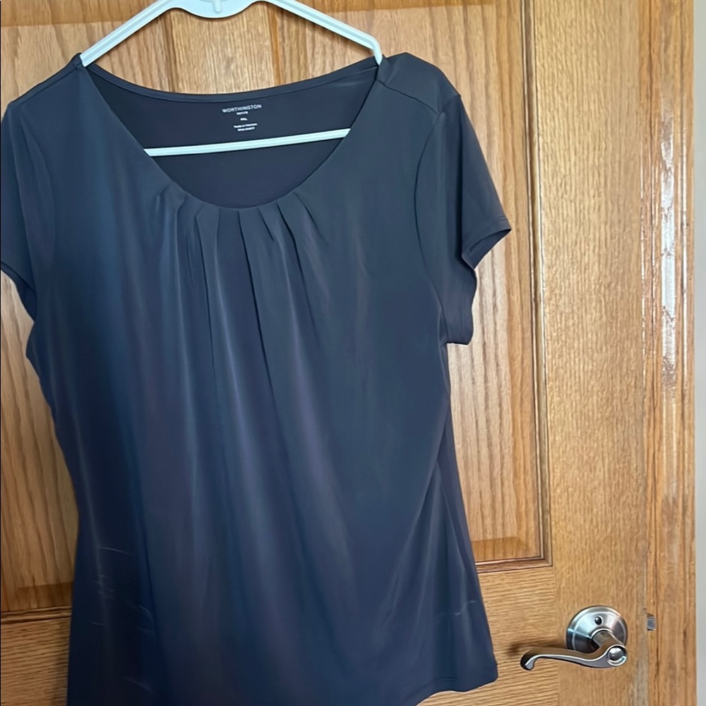 Worthington Black Pleated Short Sleeve Blouse